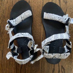 Arizona Love Trekky Handmade Bandana Sport Sandals Size 40 - gently worn 3x